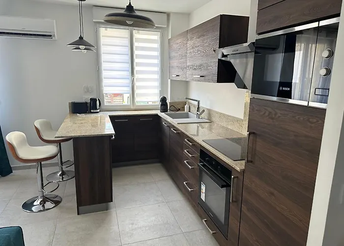 Carlit Διαμέρισμα *